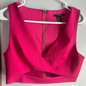 **NEW** Fuchsia Zip Back Crop Top